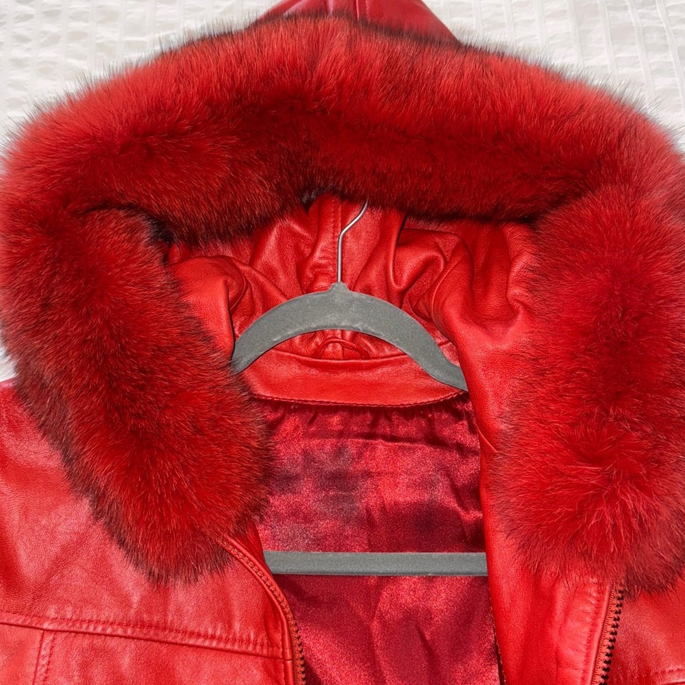 Women's Red Leather Jacket with fox Fur around the hood🥰 - Picture 14 of 14